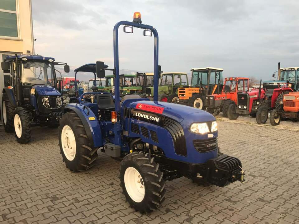 TRAKTOR LOVOL 504 N – Moken, Kompakten, Siguren
