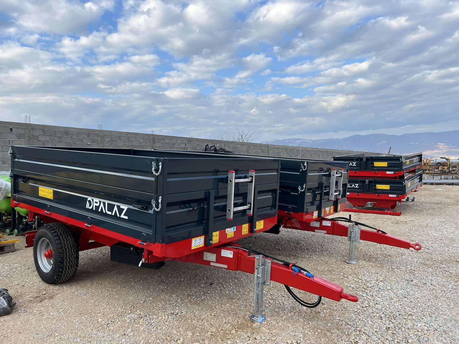 TRAKTORSKA PRIKOLKA / PRIKOLICA PALAZOGLU