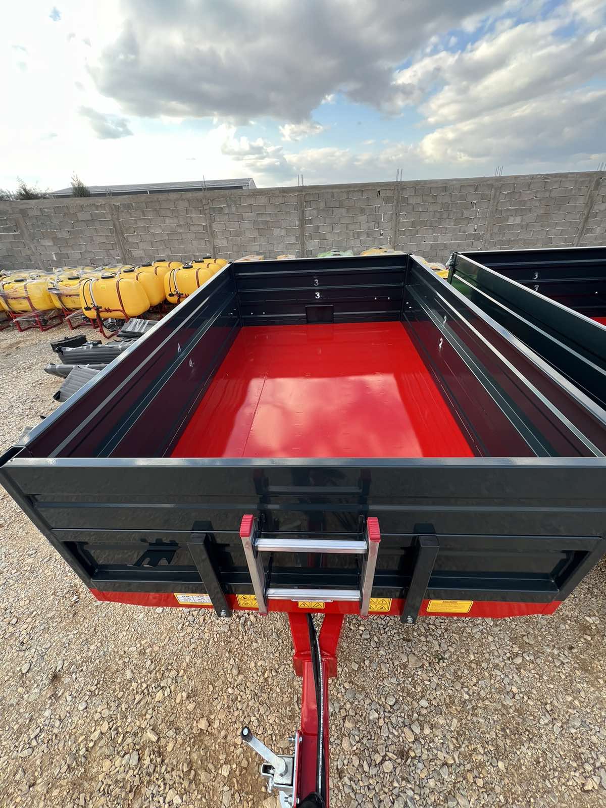 TRAKTORSKA PRIKOLKA / PRIKOLICA PALAZOGLU