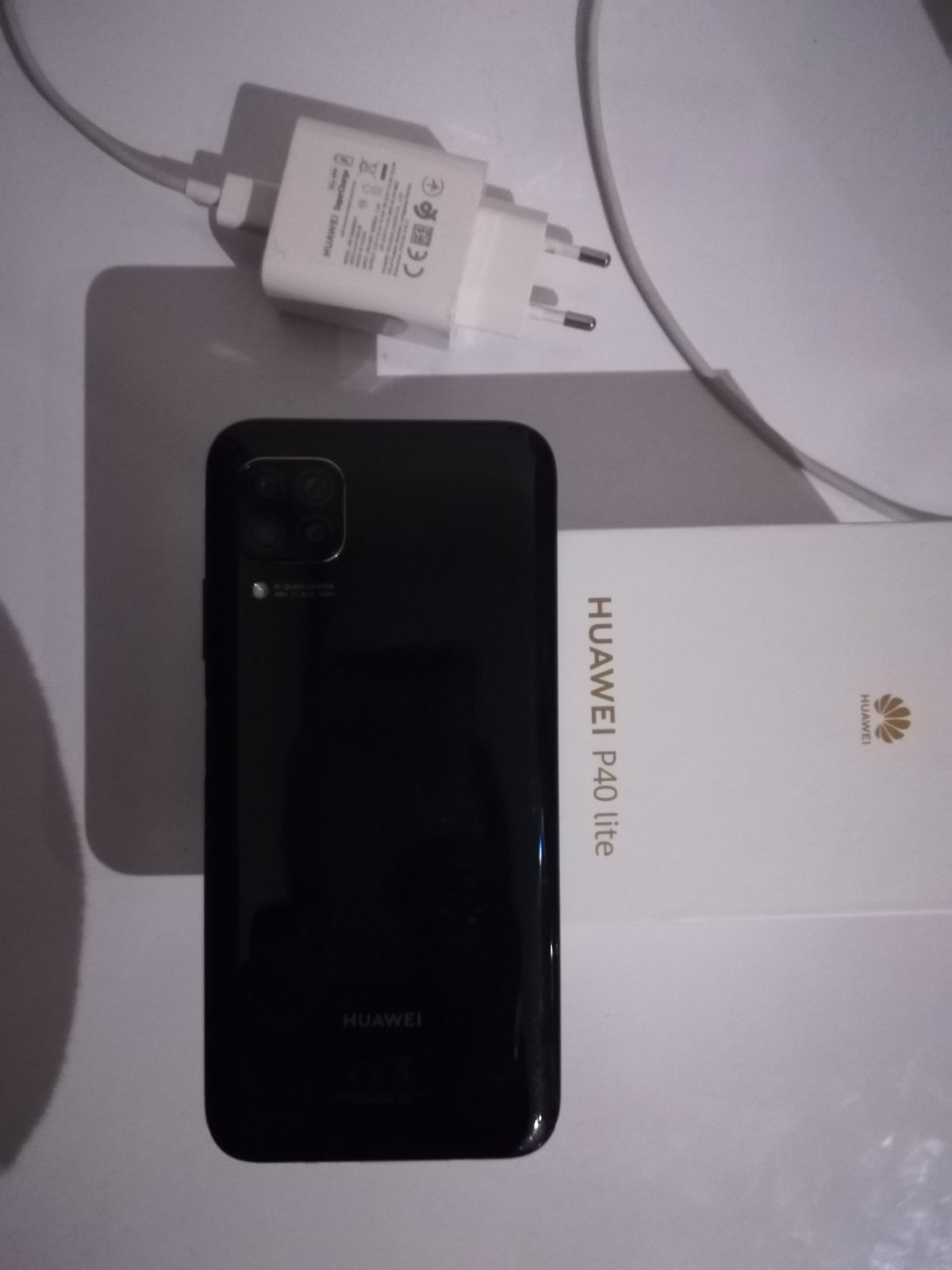 Prodavam huawei P40 lite