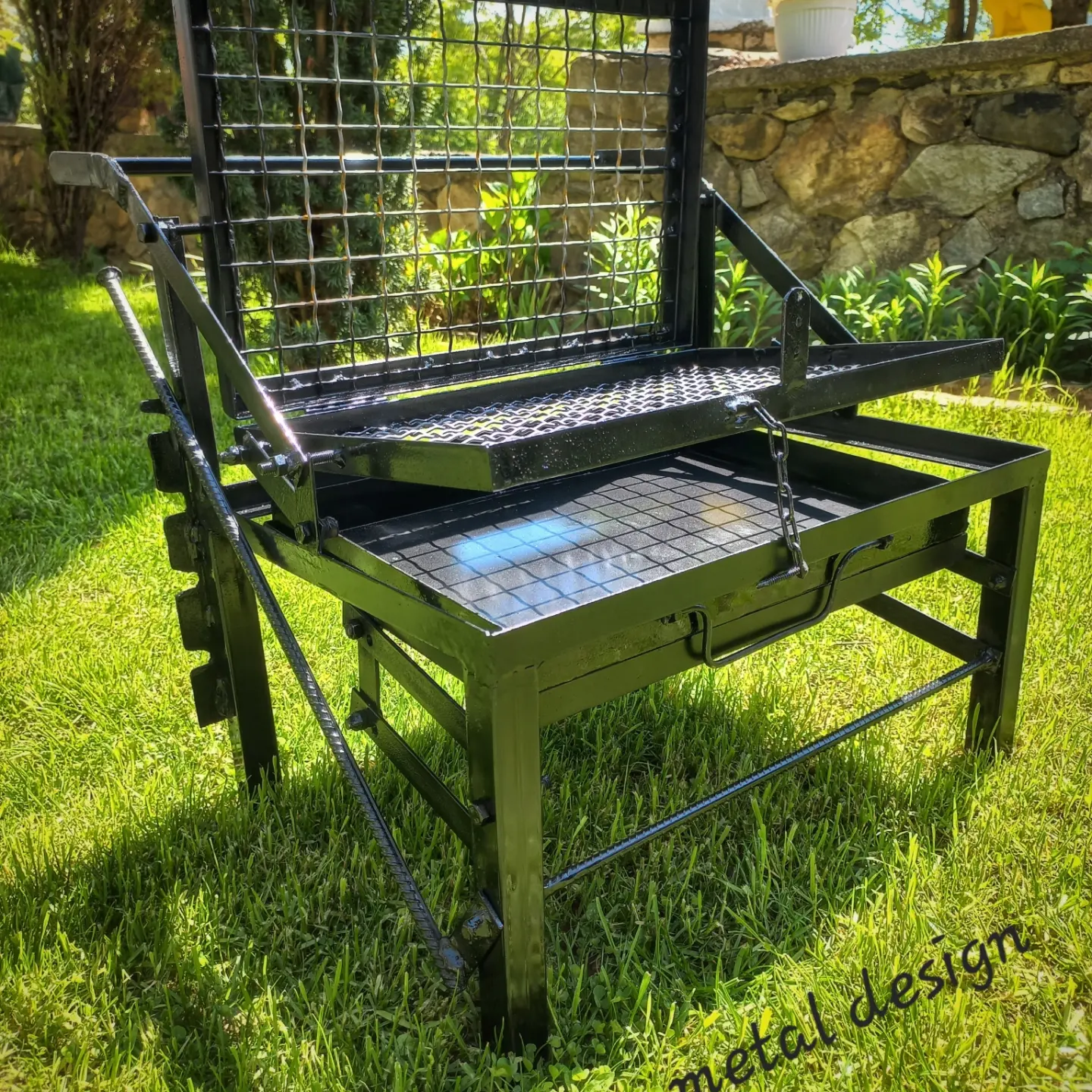 Изработка на скара на жар со механизам на ротација