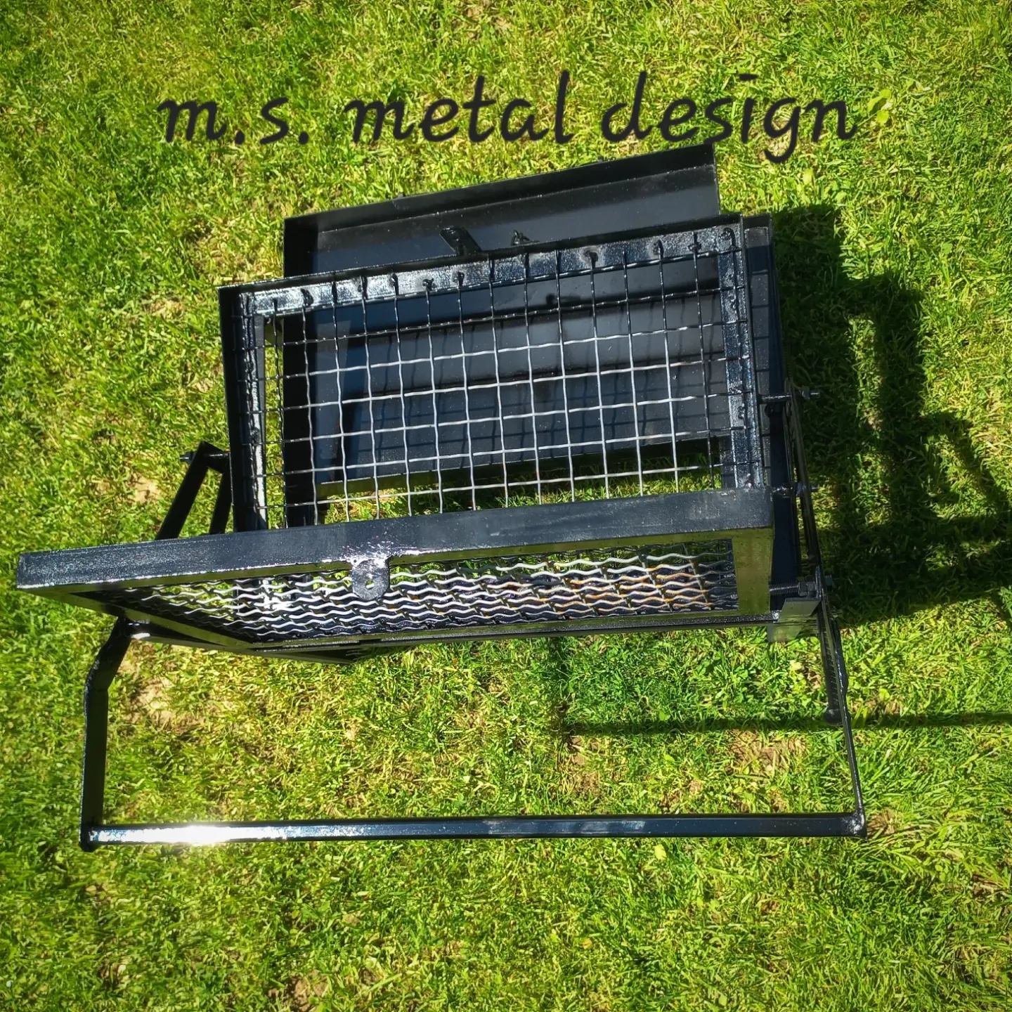 Изработка на скара на жар со механизам на ротација