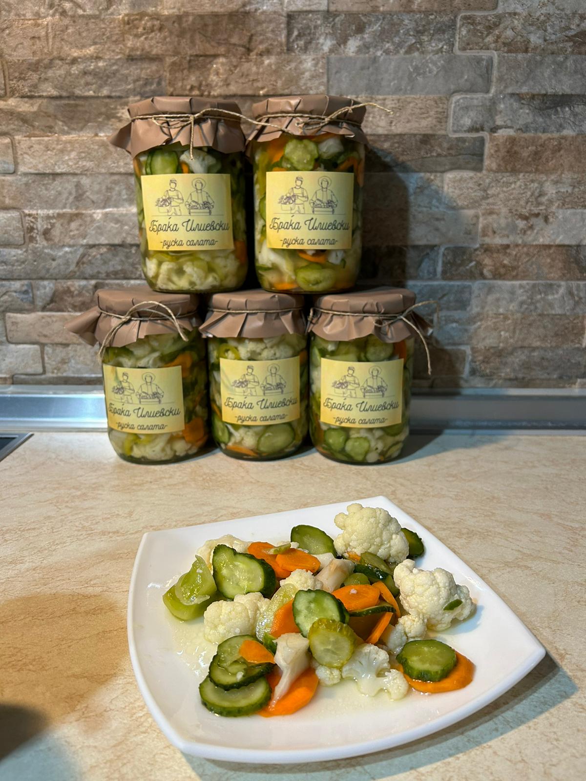 Domasni meze salati / Ruska (carska) salata, obaren karfiol