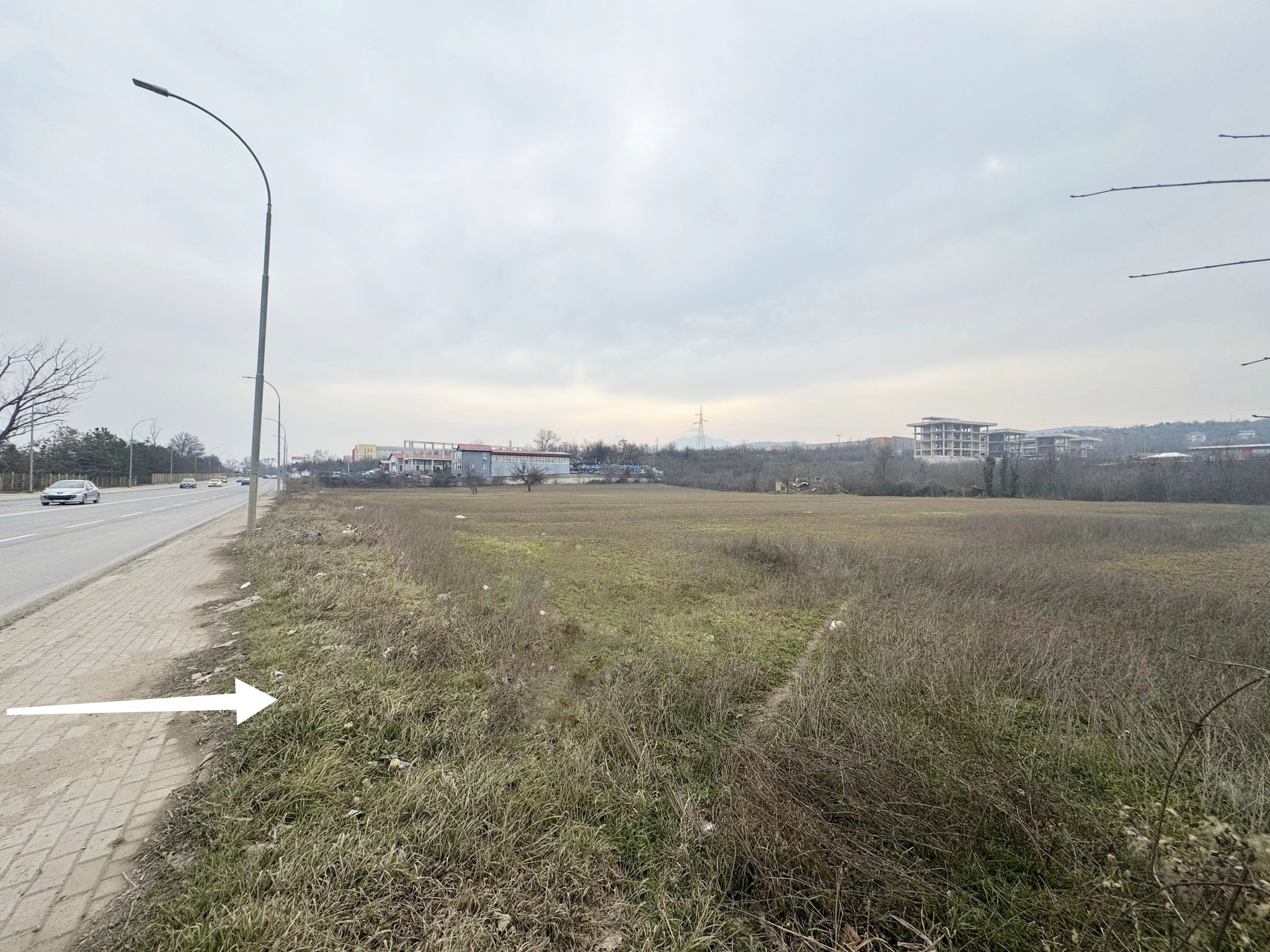 Се продава градежно земјиште во одлична локација во Општина Кисела Вода