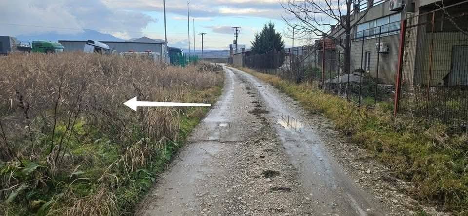 Цена: 68 евра м2 !!! Се продава парцела со одлична локација во Општина Илинден, на самиот влез во Скопје.