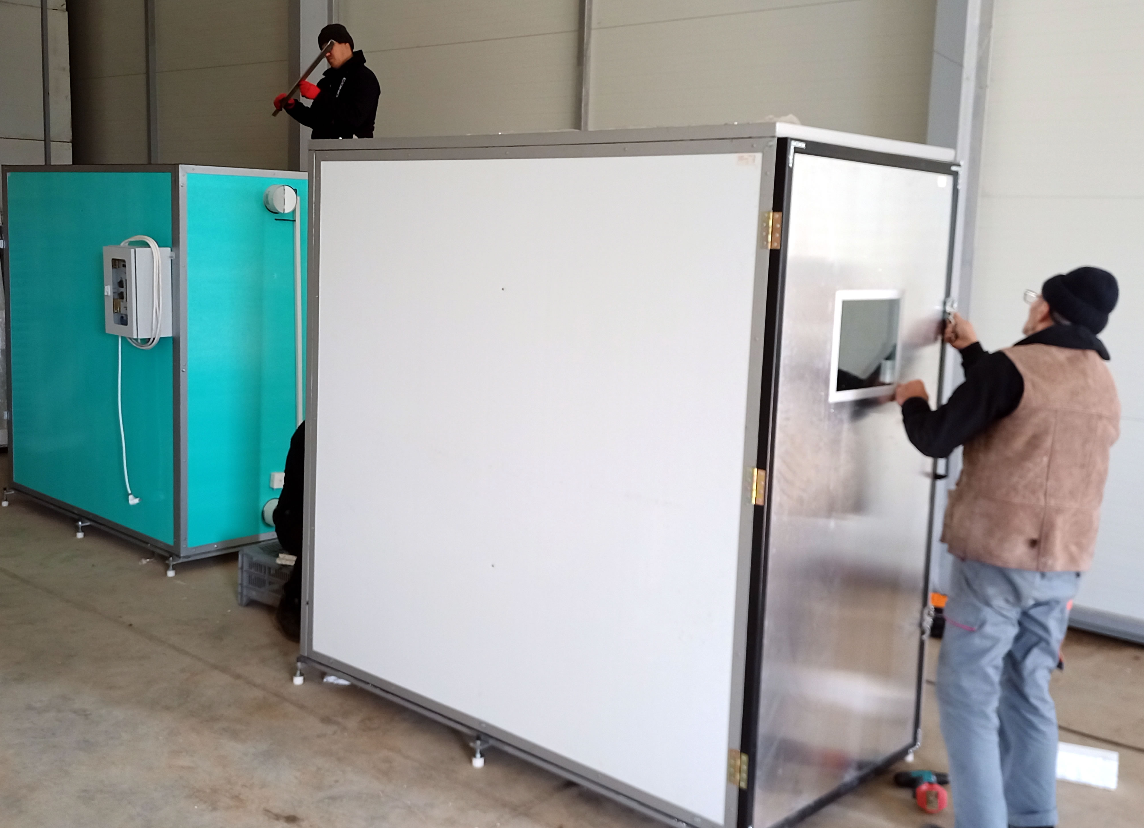 Електрични и Хибридни сушари за овошје и зеленчук