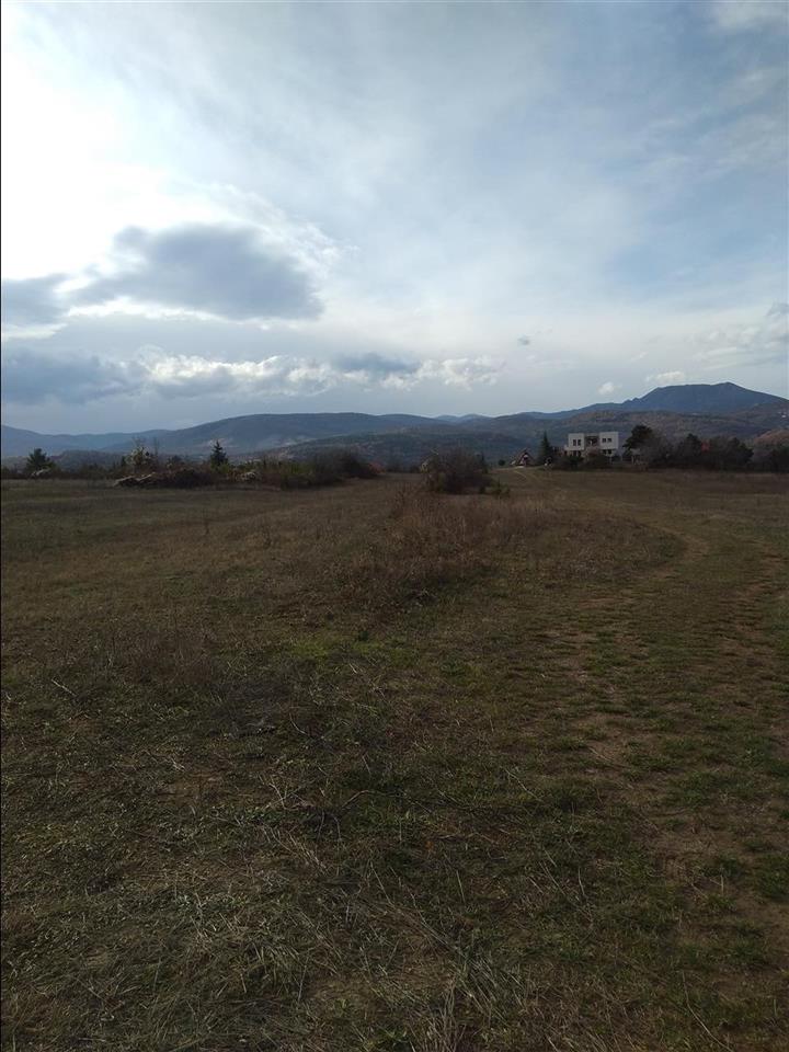 Zemjiste vo Dolno Sonje 2053m2