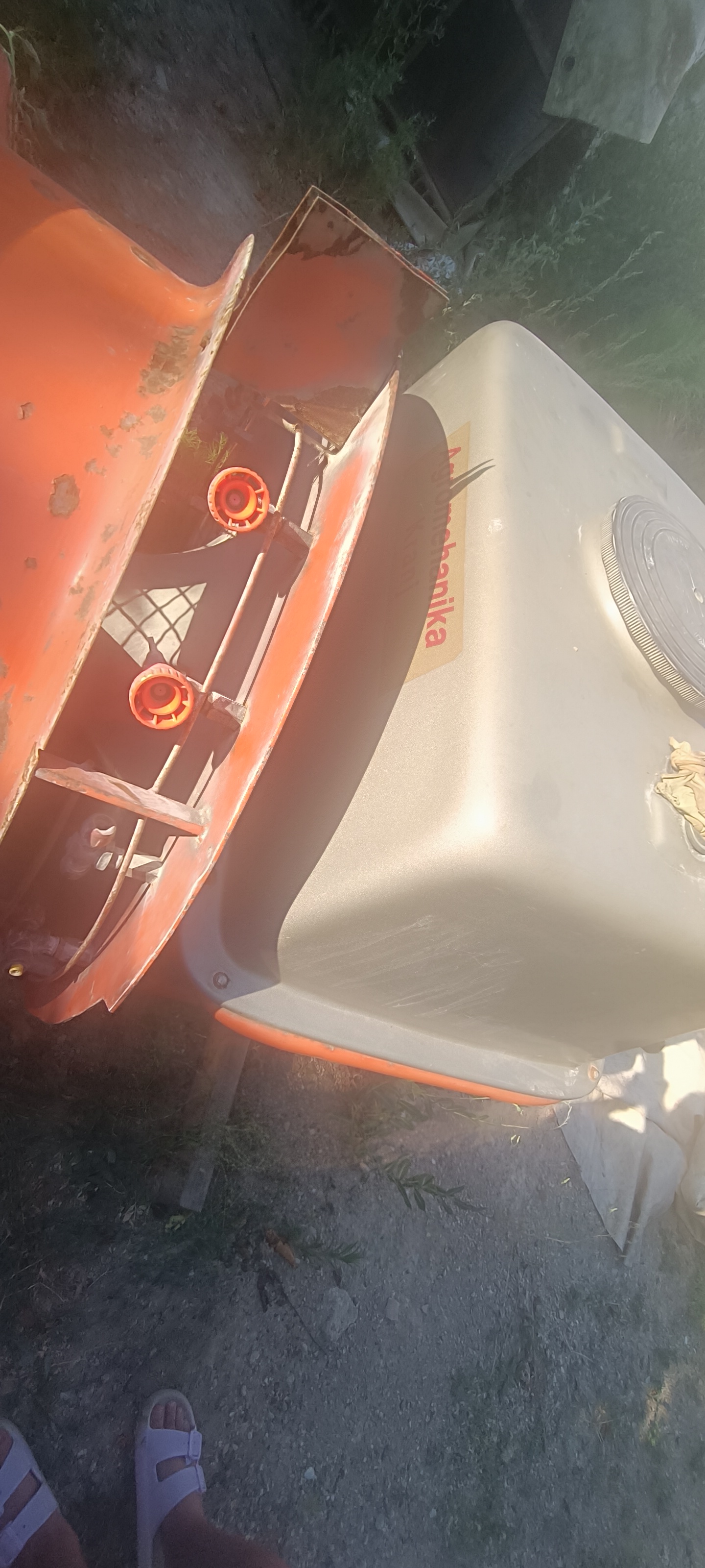 Traktor IMT 539 – plug- prskalica