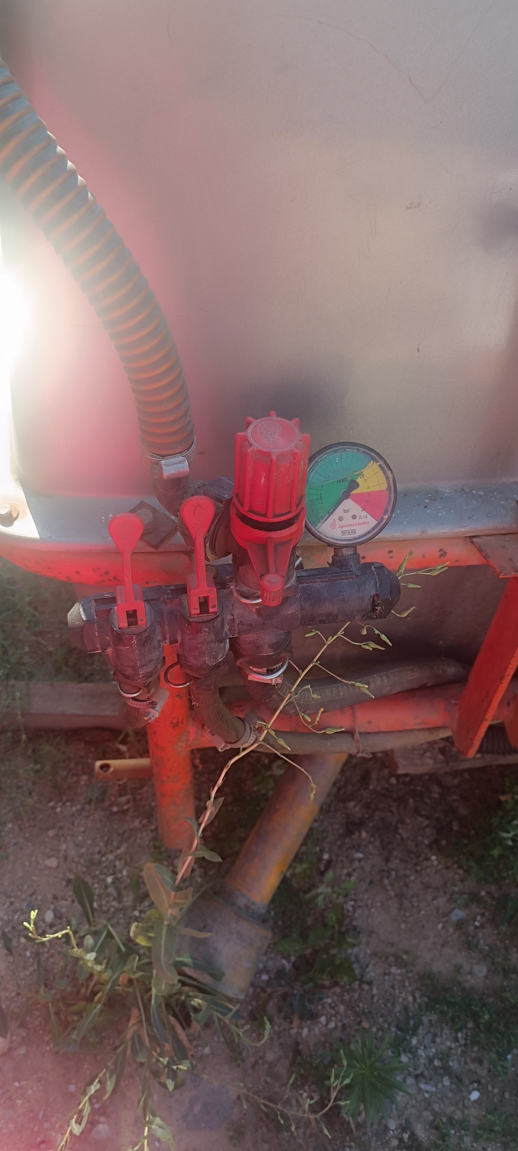 Traktor IMT 539 – plug- prskalica