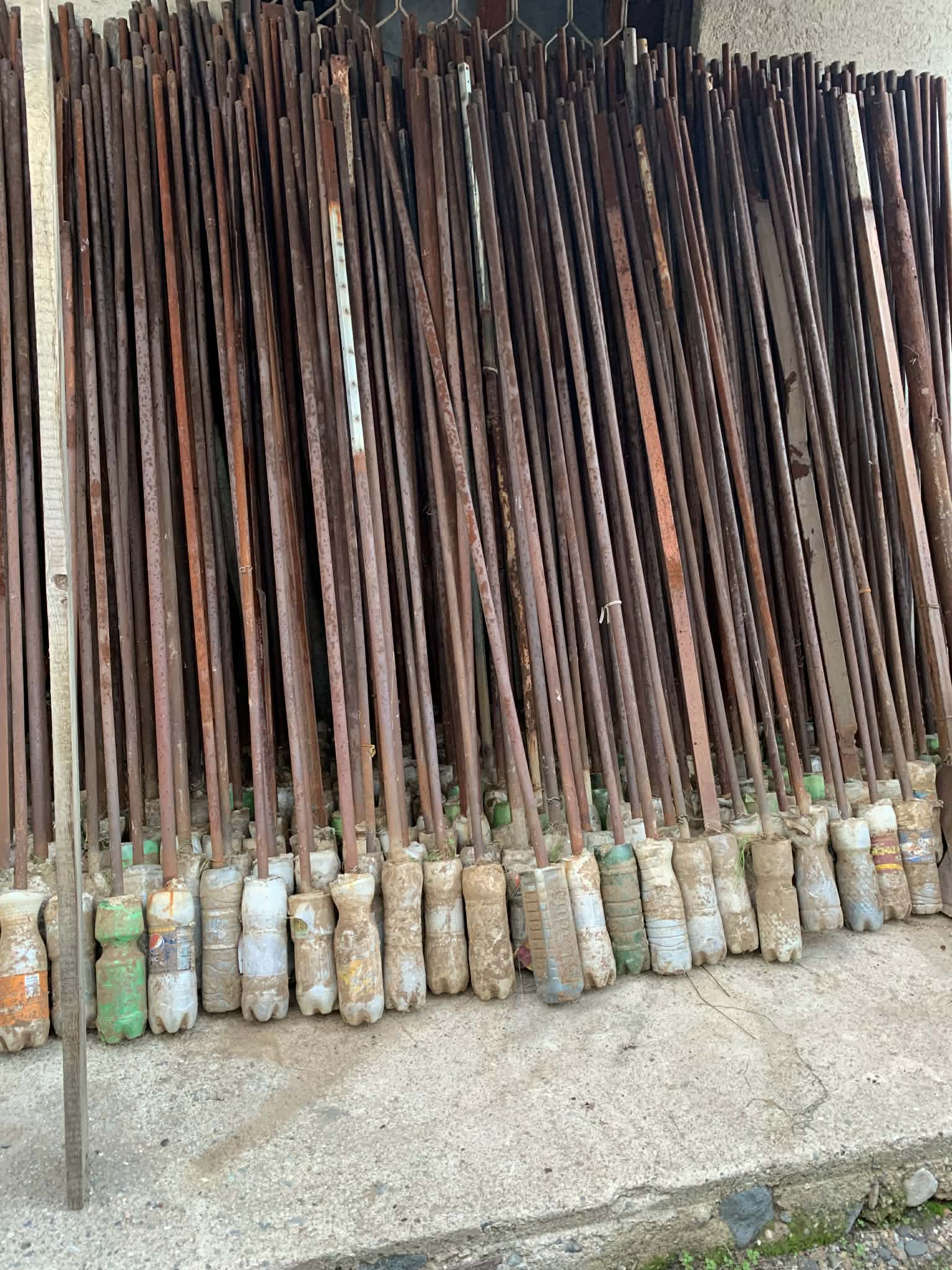 Metalni stolbovi za lozarstvo