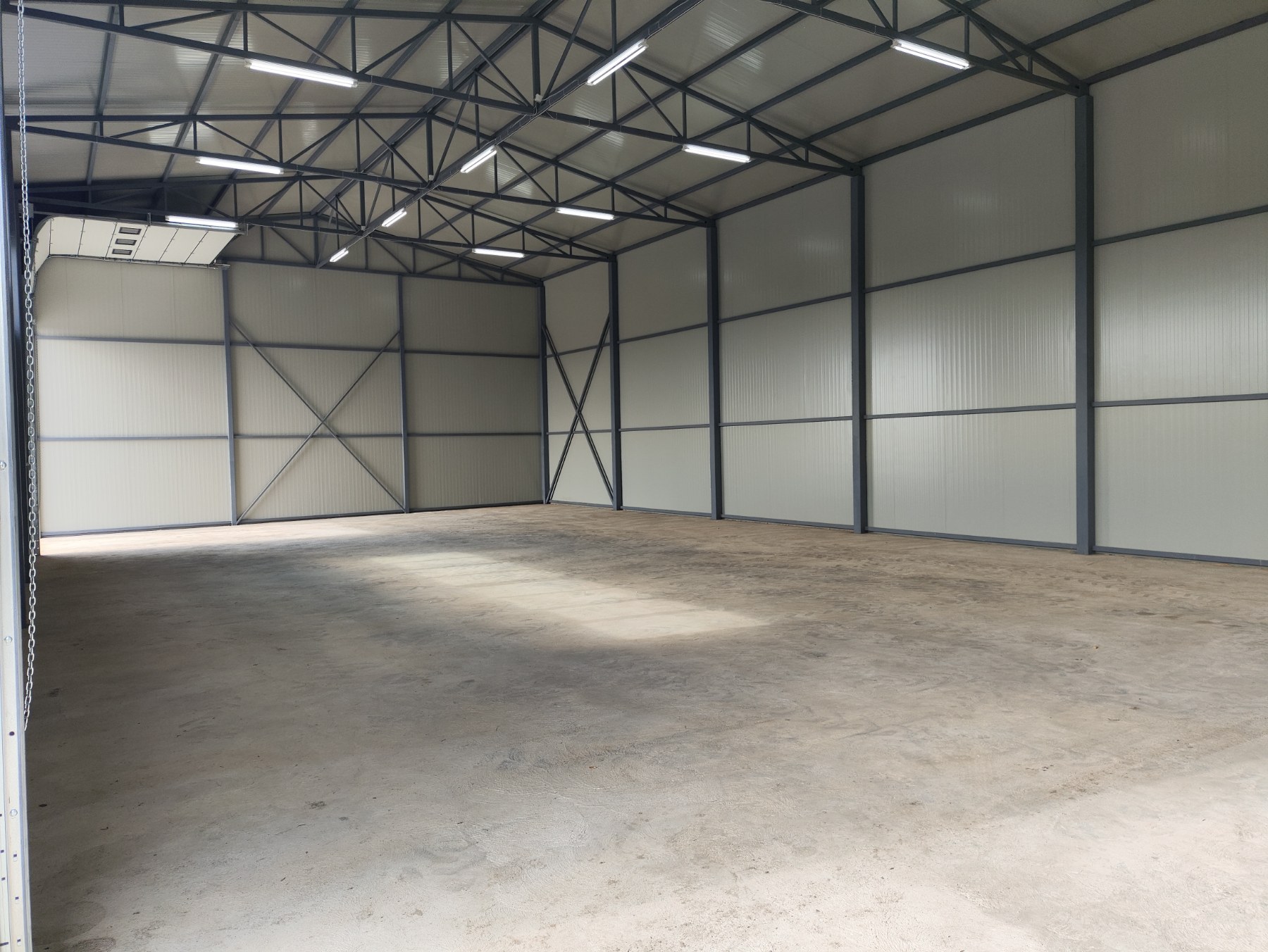 Се издава нова индустриска хала /магацин со површина од ~300м2