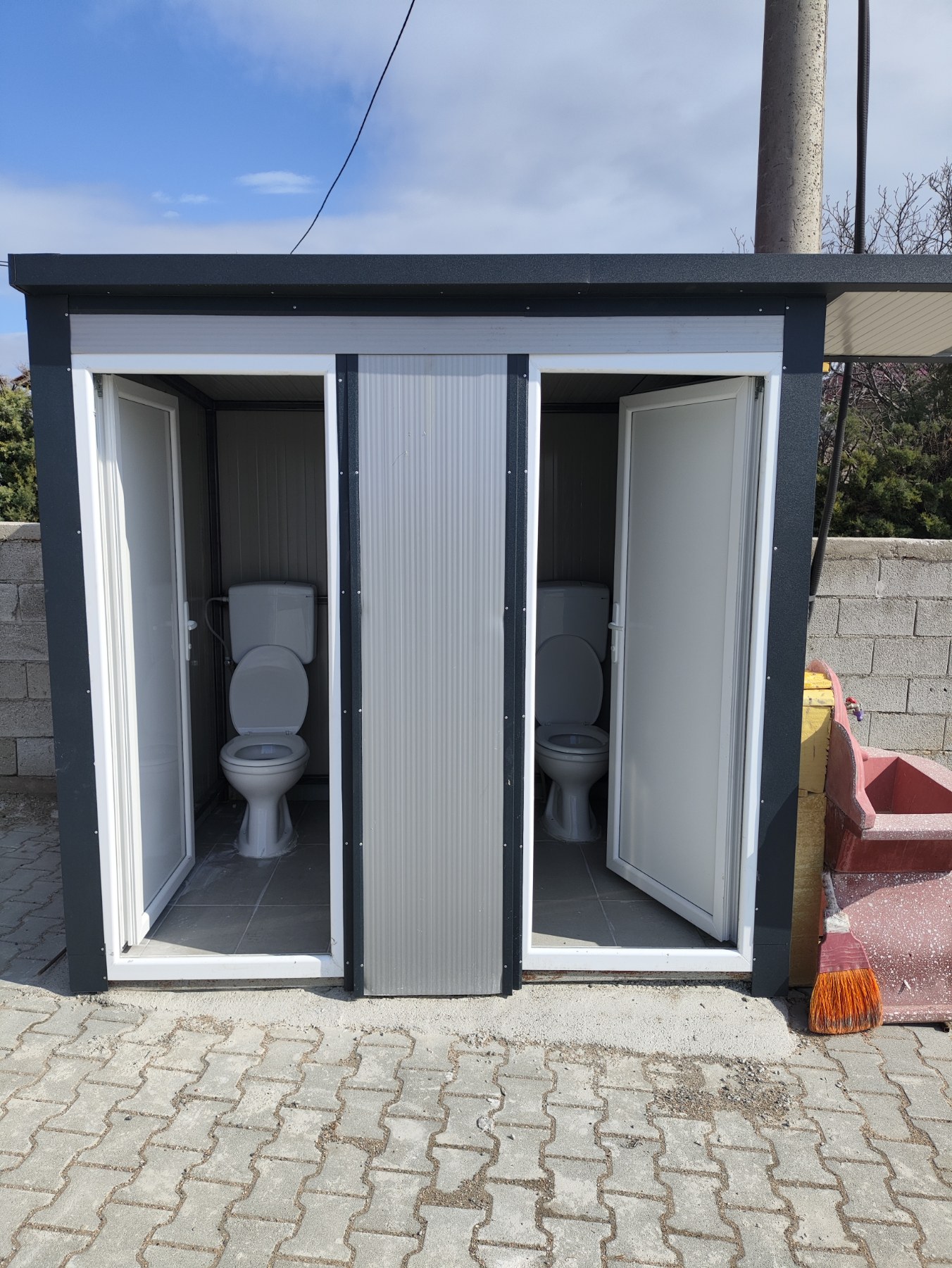 Се издава нова индустриска хала /магацин со површина од ~300м2